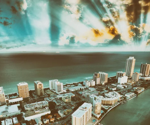 Helikopterperspektiv Miami Beach Skymningen Florida Usa — Stockfoto