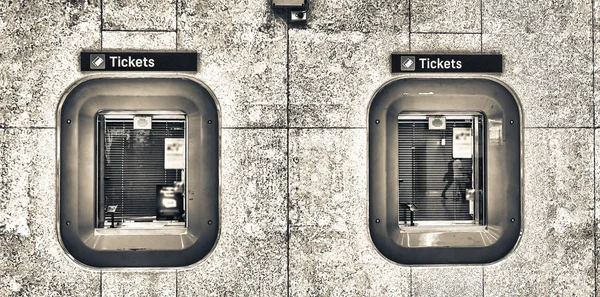 Bir Tren Istasyonunda Bilet Kutuları — Stok fotoğraf