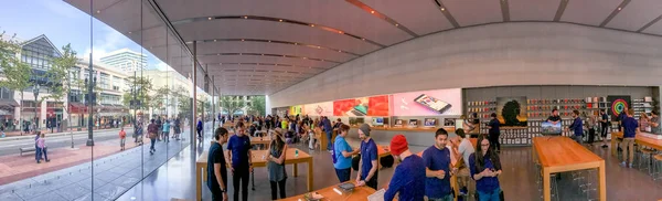 Портленд Або Серпня 2017 Туристів Місцевих Жителів Apple Store Apple — стокове фото