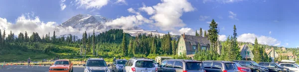 Rainier Ağustos 2017 Jackson Memorial Ziyaretçi Merkezi Araba Park Edilmiş — Stok fotoğraf