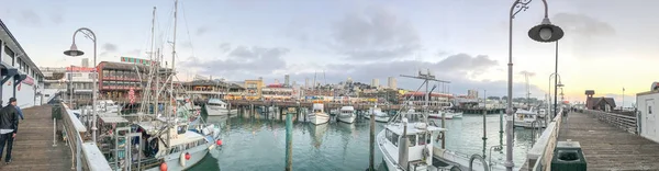 San Francisco August 2017 Tourists Fishermans Wharf Port City Attracts — Stock Photo, Image