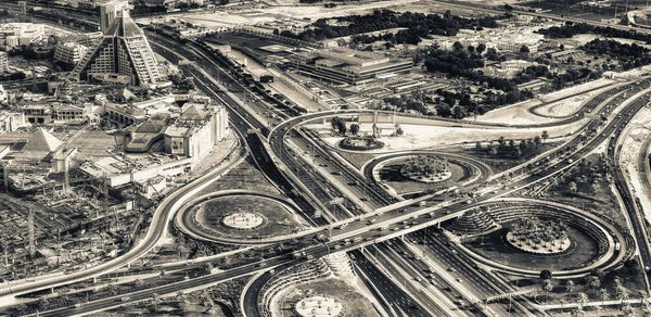 Luchtfoto Van Centrum Skylineand Hoofdweg Doorsnede Van Helikopter Stad Trekt — Stockfoto