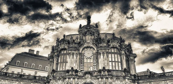 ドレスデン ドイツのツヴィンガー宮殿 — ストック写真