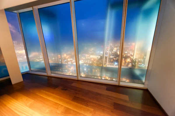 Blurred City Lights Seen Building Top Floor — Stock Photo, Image