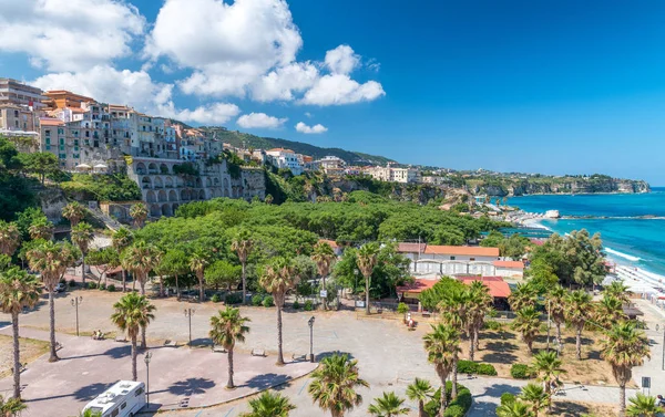 Tropea Manzarası Havadan Görünümü Güzel Güneşli Bir Günde Talya — Stok fotoğraf