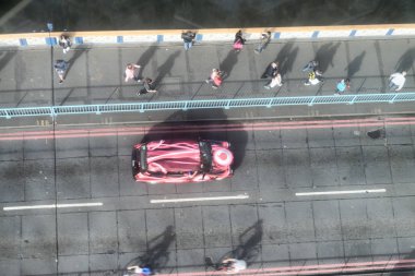 Londra - 25 Eylül 2016: City Taksi ek yükü havadan görünümü. Şehir her yıl 30 milyon turist çeken.