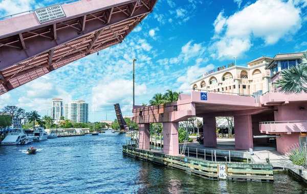 Fort Lauderdale Februar 2016 Schöne Zugbrücke Entlang Der Stadtkanäle Fort — Stockfoto