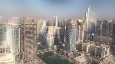 Dubai Marina gökdelenlerinin hava görüntüsü, BAE, Video