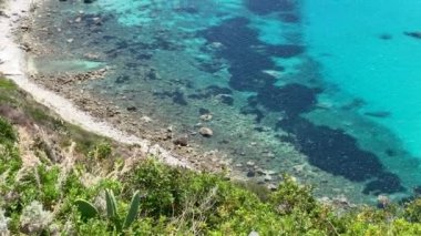 Calabria kıyı şeridi, İtalya, video havadan görünümü