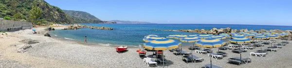 Favazzina Italien Juni 2017 Favazzina Stranden Sommarsäsongen Detta Berömd Strand — Stockfoto