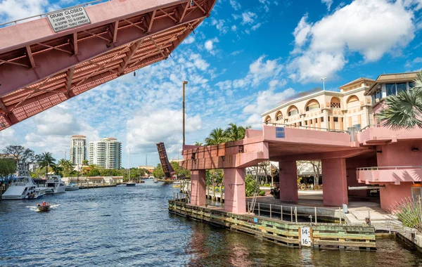 Gyönyörű Felvonóhíd Város Mentén Csatornák Fort Lauderdale — Stock Fotó