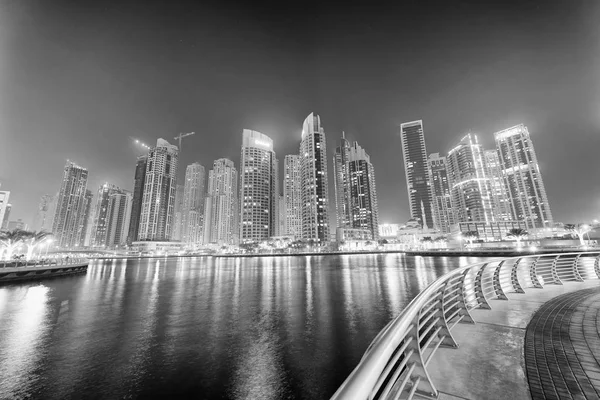 Dubai Emirados Árabes Unidos Dezembro 2016 Prédios Marina Dubai Luzes — Fotografia de Stock