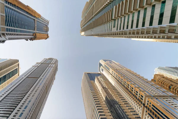 City Wolkenkrabbers Hemelwaarts Weergave Van Zakelijke Bedrijfsgebouwen — Stockfoto