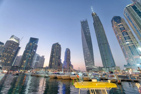 Dubai Uae December 2016 Dubai Marina Buildings Sunset City Lights — Stock Photo, Image