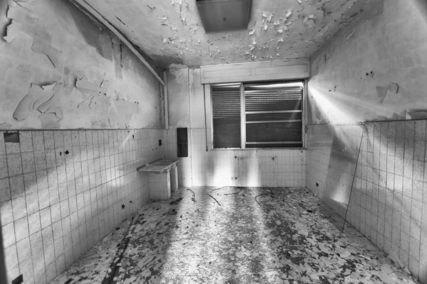 Interior Edifício Abandonado Detalhe Banheiro — Fotografia de Stock