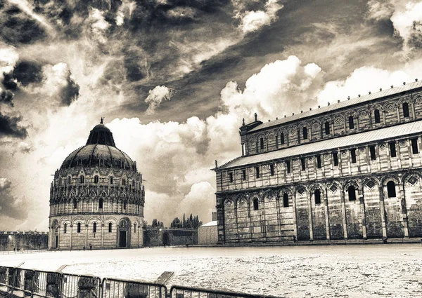 Square Miracles Baptistery Cathedral Detail Dusk Winter Snowfall Pisa Italy — Stock Photo, Image