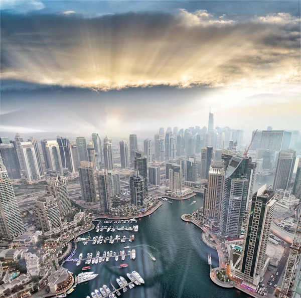 Vista Aérea Los Edificios Dubai Marina Atardecer —  Fotos de Stock