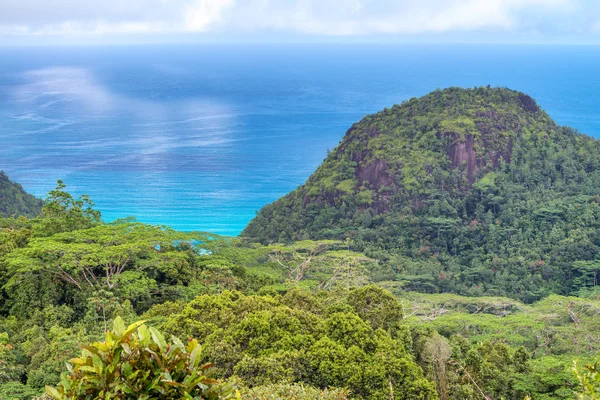 Vista Aerea Belle Montagne Dell Isola Vegetazione Oceano — Foto Stock