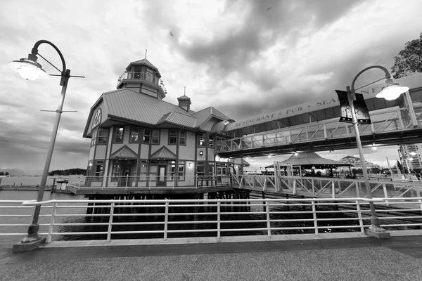 Nanaimo Canada August 2017 Lys Fra Bypromenade Langs Havnen Natten – stockfoto