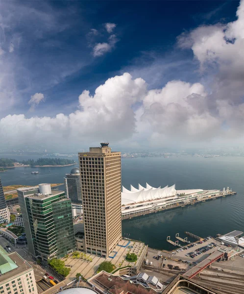 Luftaufnahme Von Canada Platz Vancouver Einem Sonnigen Tag — Stockfoto