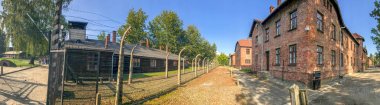 Toplama kampı Auschwitz Birkenau'da, panoramik binaların.