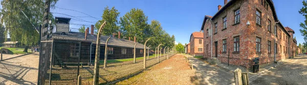 Budynki Obozu Koncentracyjnego Auschwitz Birkenau Panoramiczny Widok — Zdjęcie stockowe