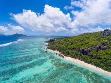 La Digue Adası, Seyşel Adaları Hava görünümünü.