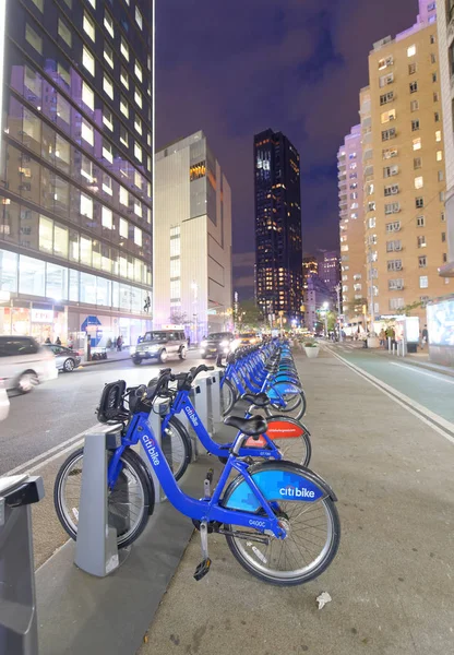 New York City Oktober 2015 Cykel Uthyrning Station Natten Cykeluthyrning — Stockfoto