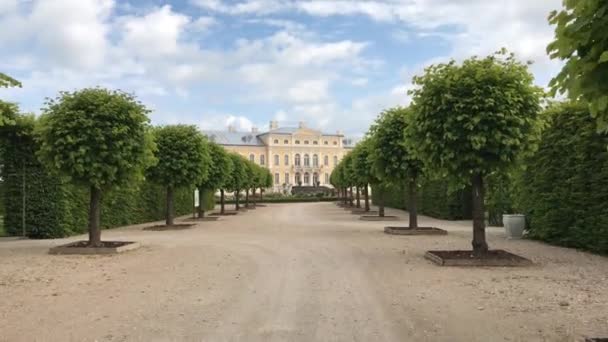 Hermoso Campo Verano Alrededor Del Castillo Rundale Letonia Vídeo — Vídeo de stock