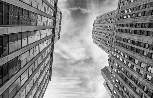 New York City Syscrapers Gezien Vanaf Straatniveau — Stockfoto