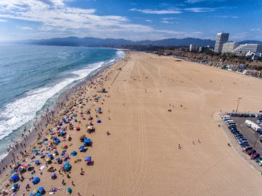 Santa Monica Beach, California - ABD havadan görünümü.