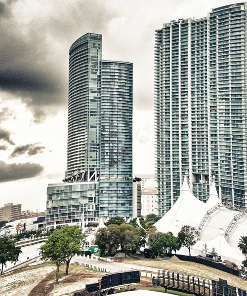 Hermoso Horizonte Miami Amanecer Con Rascacielos Altos Mar — Foto de Stock