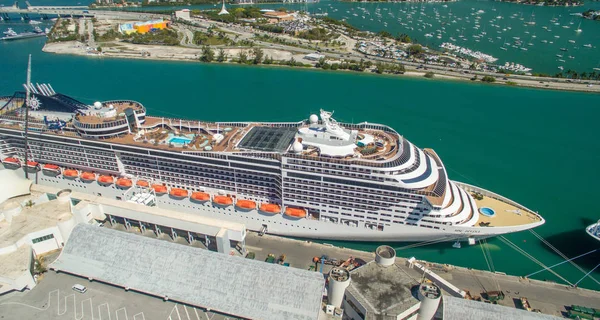 Miami February 2016 Cruise Ships Docked Port Aerial View Miami — Stock Photo, Image