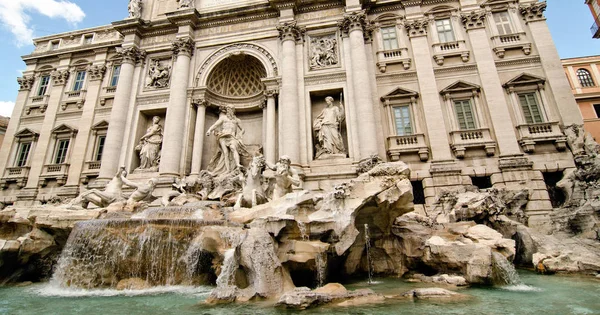 Detalu Architektonicznego Trevi Fountain Rzym Włochy — Zdjęcie stockowe