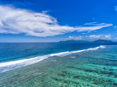 La Digue Adası, Seyşel Adaları Hava görünümünü.