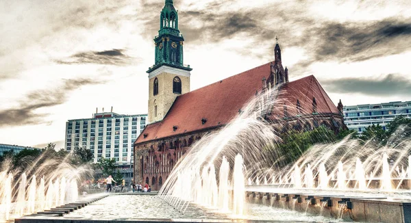 Berlin Duitsland Juli 2016 Mary Kerk Alexanderplatz Berlijn Trekt Jaarlijks — Stockfoto