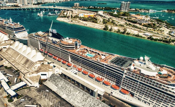 Miami Februari 2016 Cruiseschepen Gedokt Aan Poort Luchtfoto Weergave Miami — Stockfoto