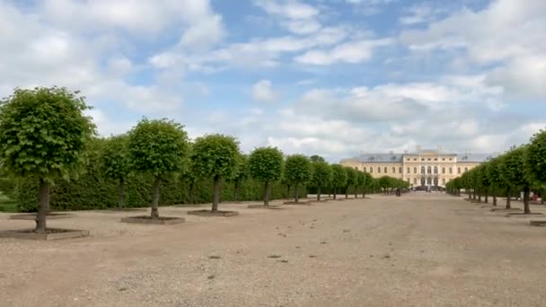 Hermoso Campo Verano Alrededor Del Castillo Rundale Letonia Vídeo — Vídeo de stock