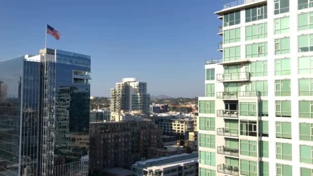 Hermosa vista panorámica del puerto de San Diego y el horizonte de la ciudad en s — Vídeos de Stock