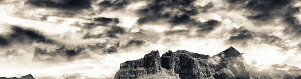 Góry Scenariusz Vulcanic Island — Zdjęcie stockowe