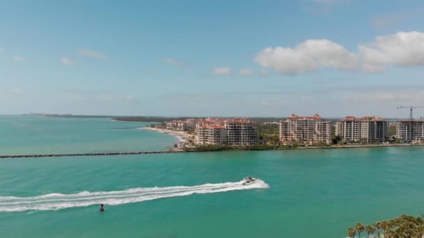 Zuid Pointe Park Miami Beach Gebouwen Langs Het Strand Luchtfoto — Stockvideo