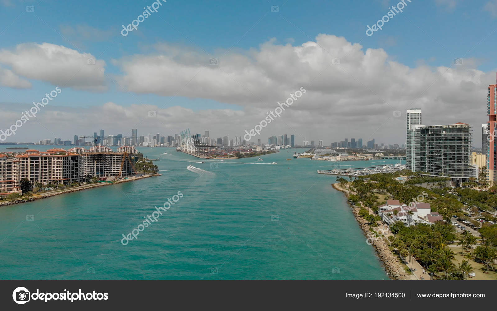 Isla Fisher Cerca Miami Beach Vista Aérea Florida: fotografía de stock © jovannig #192134500 | Depositphotos Isla Fisher Cerca Miami Beach Vista Aérea Florida: fotografía de stock © jovannig #192134500 | Depositphotos