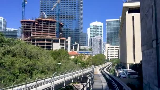 Monorail Overschrijding Van Downtown Miami Florida Verenigde Staten — Stockvideo