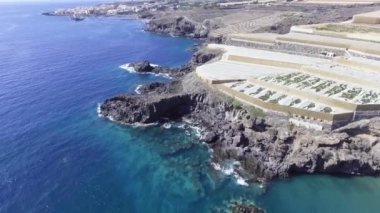 San Juan, Porto Riko sahilinde hava görünümünü. Video