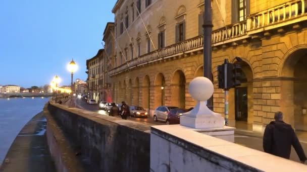 Lungarni Weg Langs Loop Van Rivier Arno Pisa Italië — Stockvideo