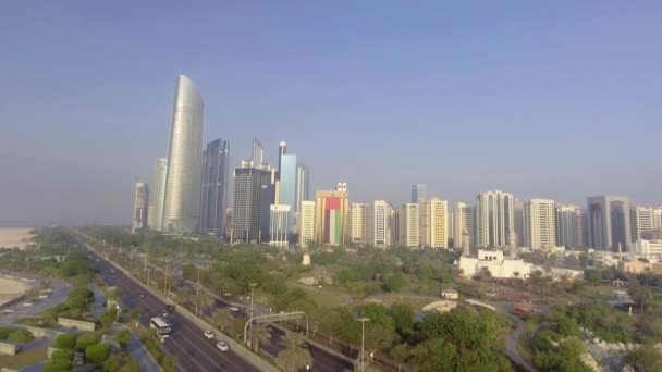 Abu Dhabi Downtown Skyline Emiratos Árabes Unidos Vídeo — Vídeos de Stock