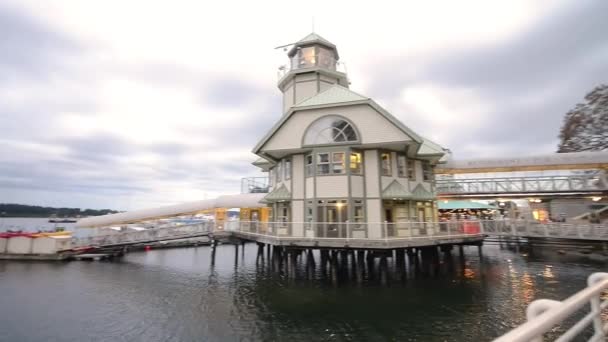Byggnader Nanaimo Pier British Columbia Kanada — Stockvideo