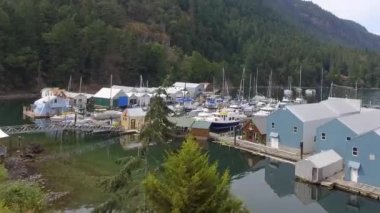 bağlantı noktası video yerleşik teknelerin havai görünümü 