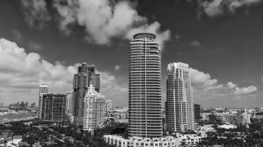 Güney Pointe Park, Florida Miami Skyline havadan görünümü.