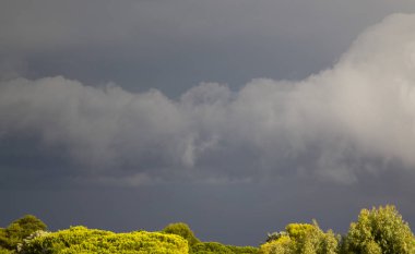 Corsica, Fransa üzerinde siyah gökyüzü